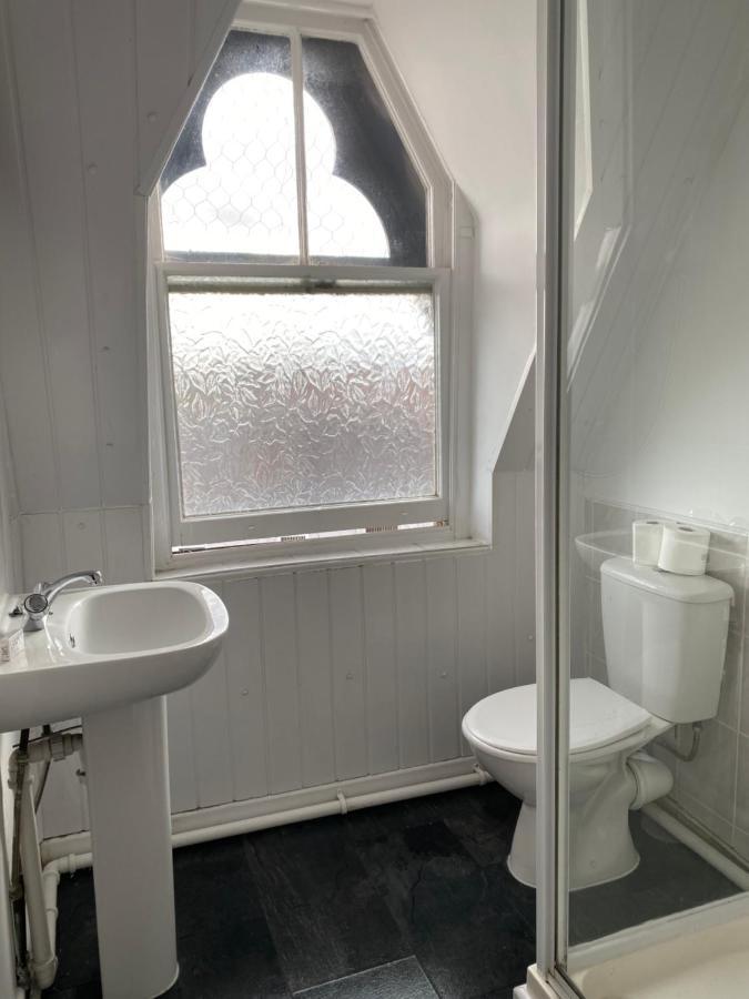 Park View Hotel And Guest House St Helens  외부 사진