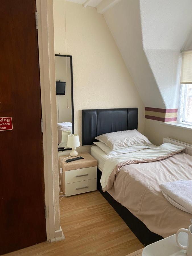 Park View Hotel And Guest House St Helens  외부 사진